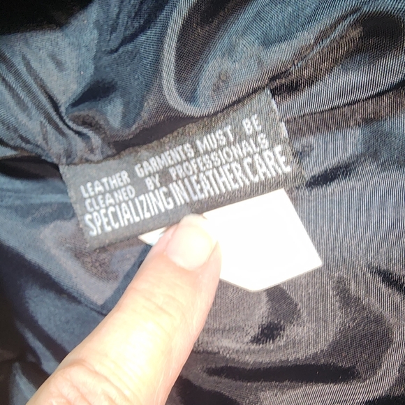 FIRST CLASSICS EUC WOMENS SZ M BLACK LEATHER BIKER HEAVY JACKET COAT - Picture 13 of 16